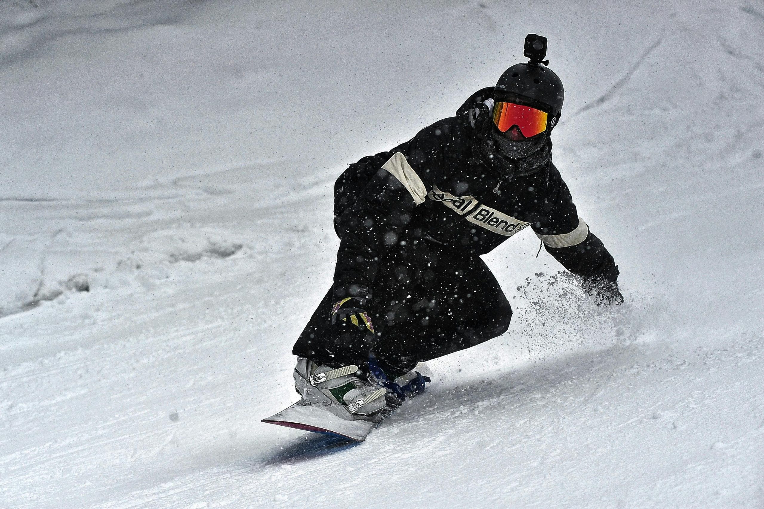 Opinion: Why Skiing is Safer Than Snowboarding